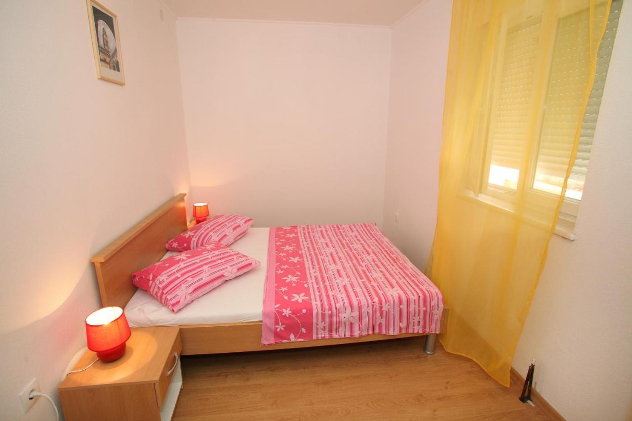 Apartmani Petra Трогир Стая снимка