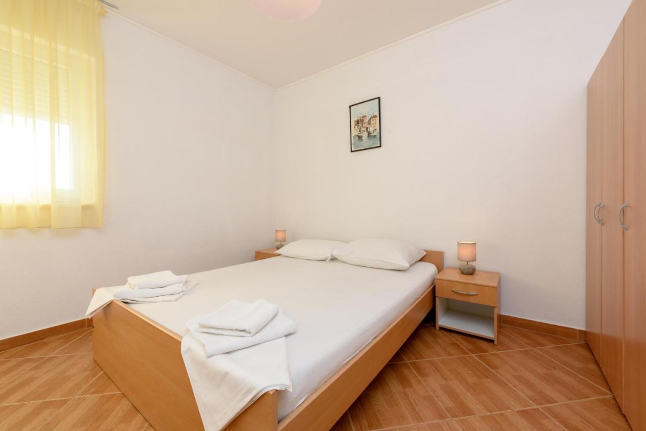 Apartmani Petra Трогир Екстериор снимка