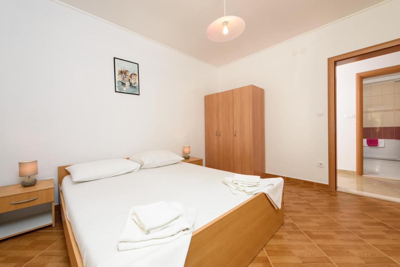 Apartmani Petra Трогир Екстериор снимка